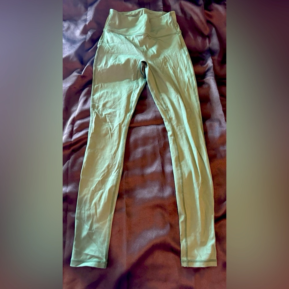Fabletics motion 365 leggings green size small